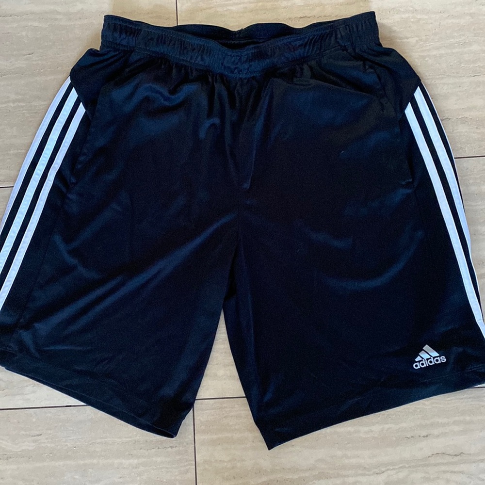 Adidas Basketball 🏀 Shorts XL